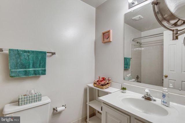 5004 PRINCE CASPIAN LN, Burke, VA 22015