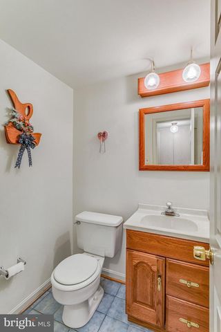 5004 PRINCE CASPIAN LN, Burke, VA 22015