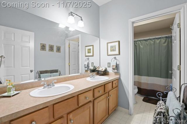 798 Taylor Lane, Canton, MI 48188