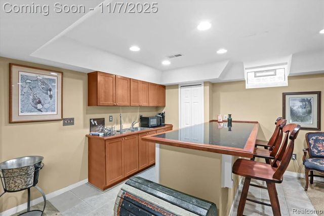 798 Taylor Lane, Canton, MI 48188