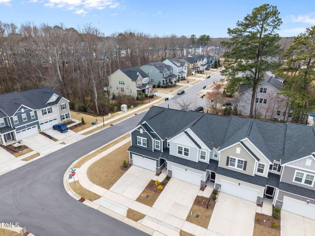 1866 Porch Swing Way, Apex, NC 27502