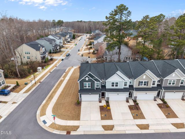 1866 Porch Swing Way, Apex, NC 27502