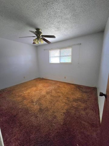 4229 Fort Peck Street, Shasta Lake, CA 96019