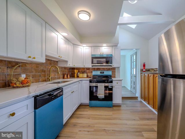 4828 GREENWOOD ST, Brookhaven, PA 19015
