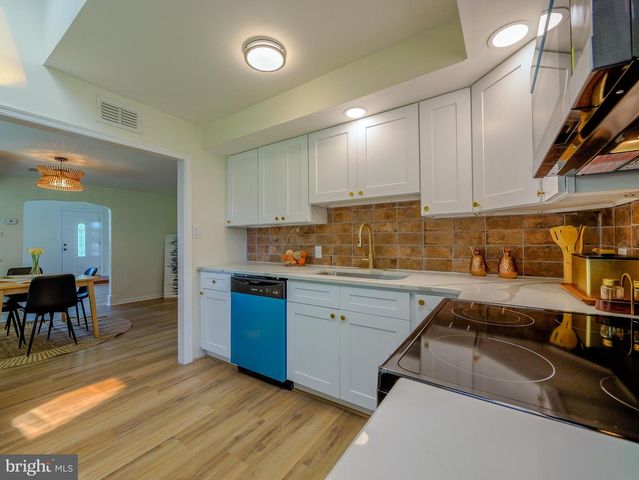 4828 GREENWOOD ST, Brookhaven, PA 19015