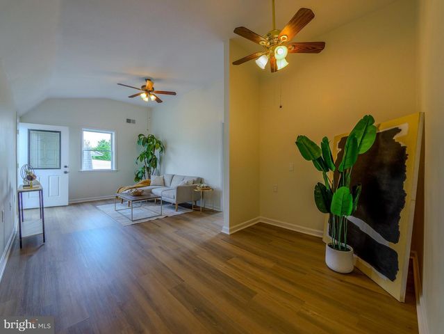 4828 GREENWOOD ST, Brookhaven, PA 19015