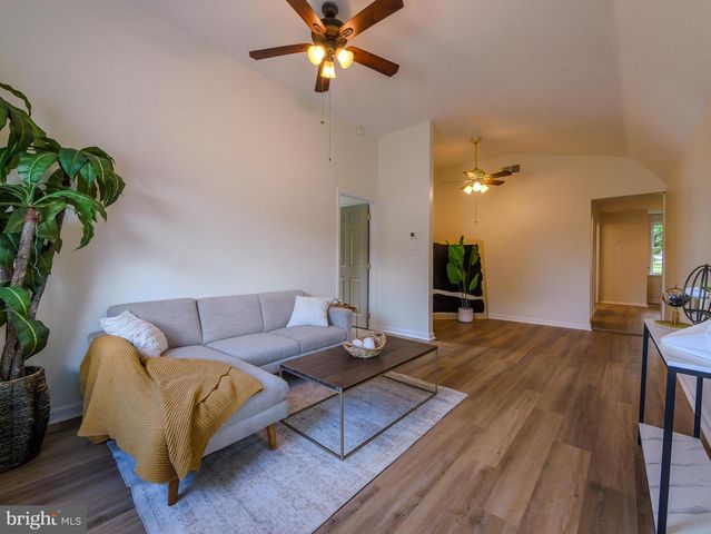 4828 GREENWOOD ST, Brookhaven, PA 19015