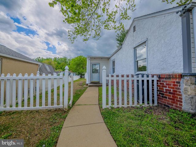 4828 GREENWOOD ST, Brookhaven, PA 19015