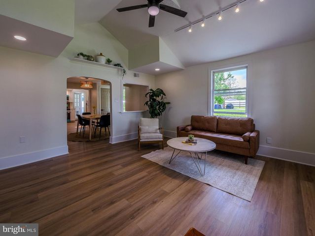 4828 GREENWOOD ST, Brookhaven, PA 19015