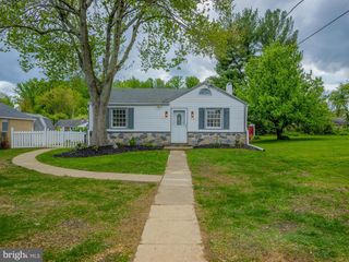 4828 GREENWOOD ST, Brookhaven, PA 19015