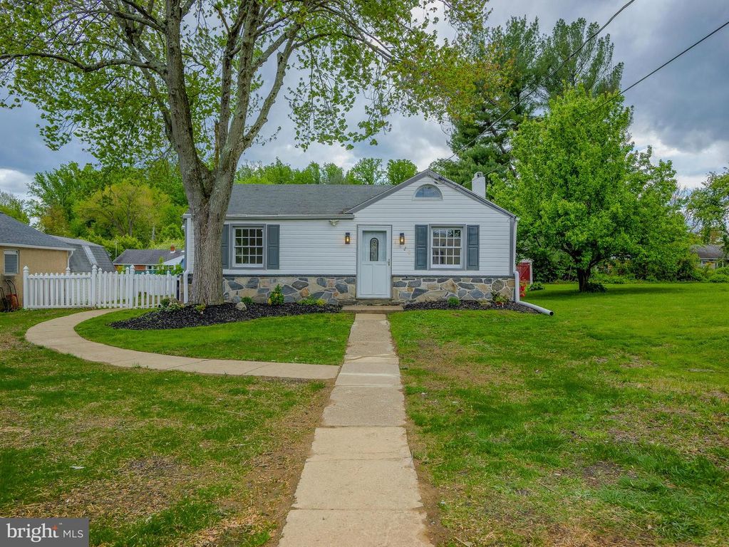 4828 GREENWOOD ST, Brookhaven, PA 19015