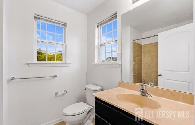 8 Alfred Avenue, Franklin Twsp, NJ 08873