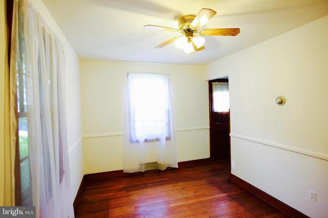 2805 CAMERON RD, Falls Church, VA 22042