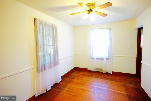 2805 CAMERON RD, Falls Church, VA 22042