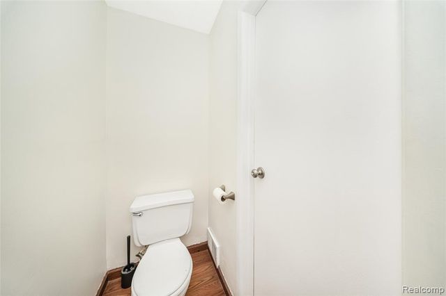 767 Skynob Drive, Ann Arbor, MI 48105