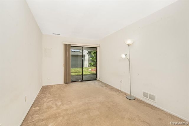 767 Skynob Drive, Ann Arbor, MI 48105