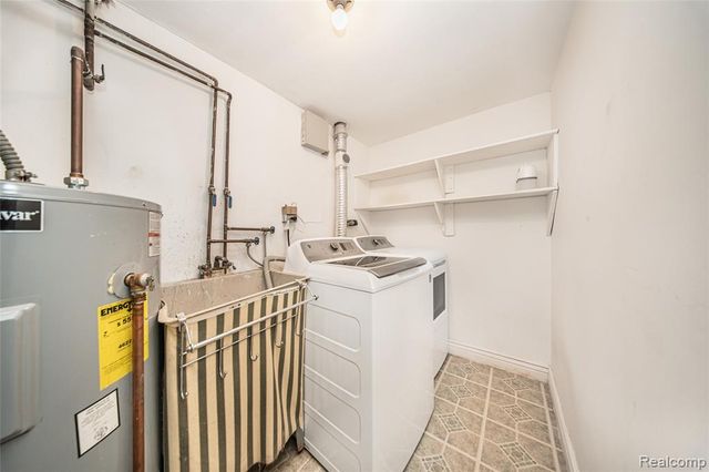 767 Skynob Drive, Ann Arbor, MI 48105