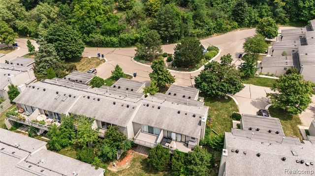 767 Skynob Drive, Ann Arbor, MI 48105