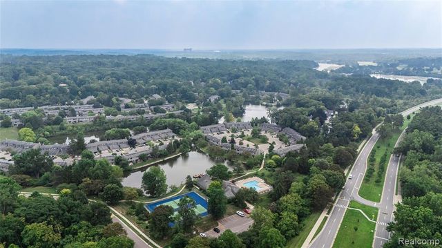 767 Skynob Drive, Ann Arbor, MI 48105