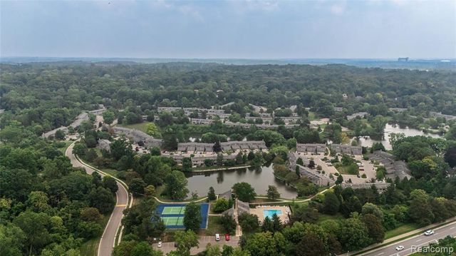 767 Skynob Drive, Ann Arbor, MI 48105