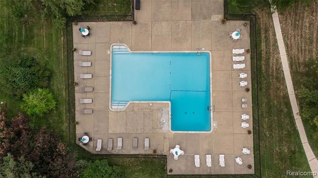 767 Skynob Drive, Ann Arbor, MI 48105