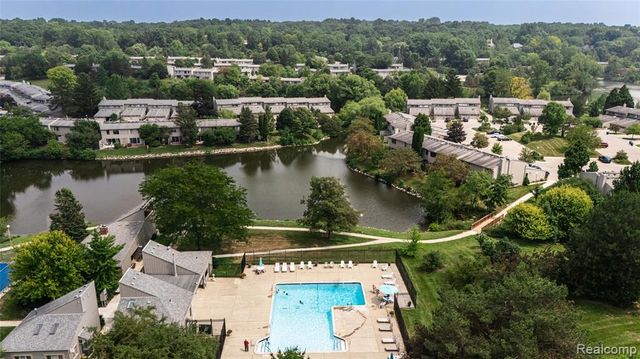 767 Skynob Drive, Ann Arbor, MI 48105