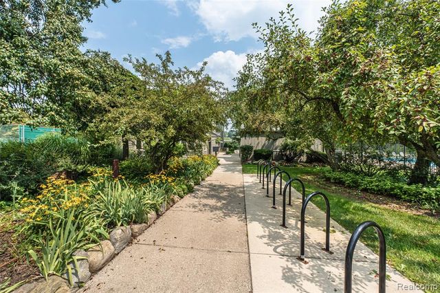 767 Skynob Drive, Ann Arbor, MI 48105