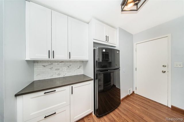 767 Skynob Drive, Ann Arbor, MI 48105