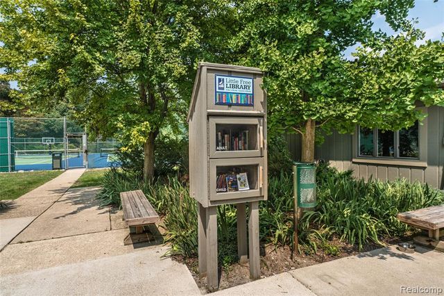 767 Skynob Drive, Ann Arbor, MI 48105