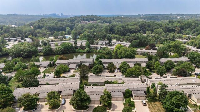 767 Skynob Drive, Ann Arbor, MI 48105