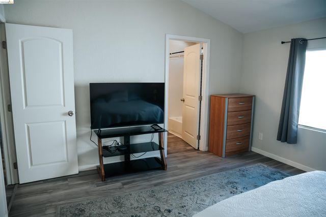 1909 Strasbourg Ln, Antioch, CA 94509