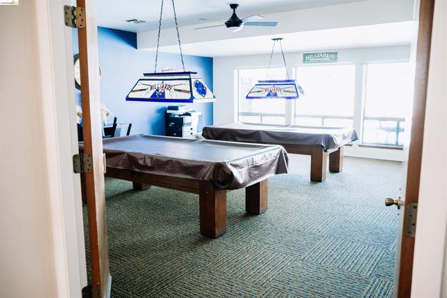 1909 Strasbourg Ln, Antioch, CA 94509