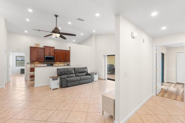 9106 SW 22nd Street D, Boca Raton, FL 33428