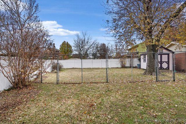 2039 S 69th East Place, Tulsa, OK 74112