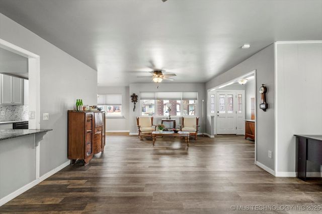 2039 S 69th East Place, Tulsa, OK 74112