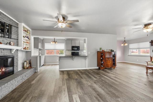 2039 S 69th East Place, Tulsa, OK 74112