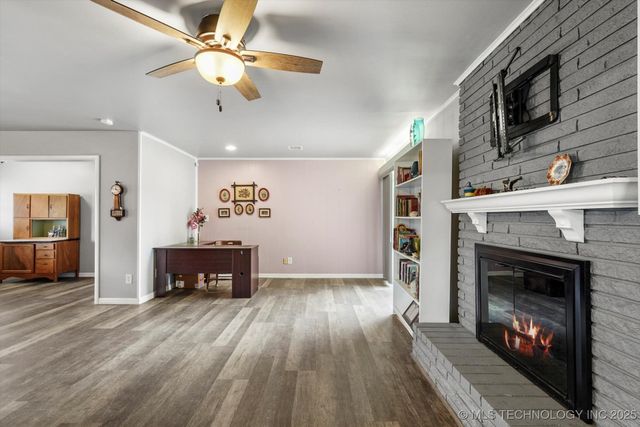 2039 S 69th East Place, Tulsa, OK 74112