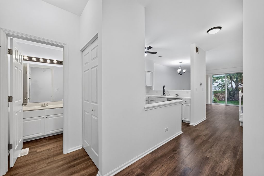 170 Sierra Pass Drive, Schaumburg, IL 60194 — photo 3