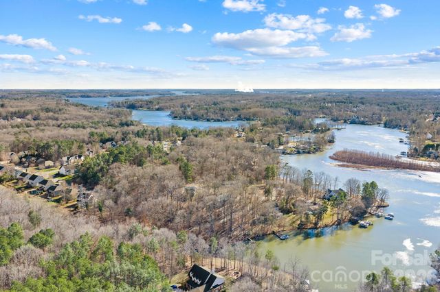 294 Carroll Cove, Clover, SC 29710