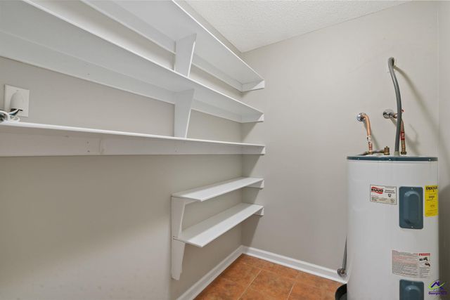 215 Red Bird Circle, Bonaire, GA 31005
