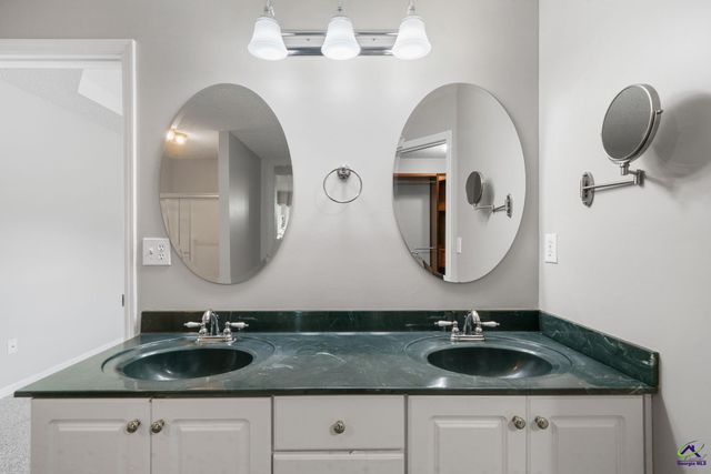 215 Red Bird Circle, Bonaire, GA 31005