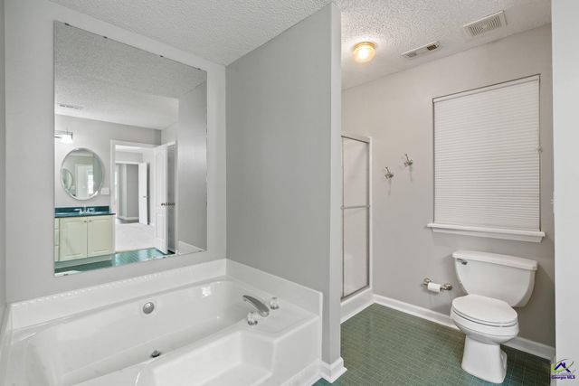 215 Red Bird Circle, Bonaire, GA 31005