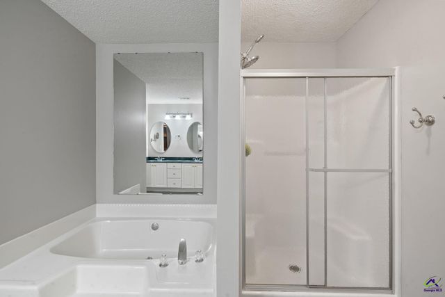 215 Red Bird Circle, Bonaire, GA 31005