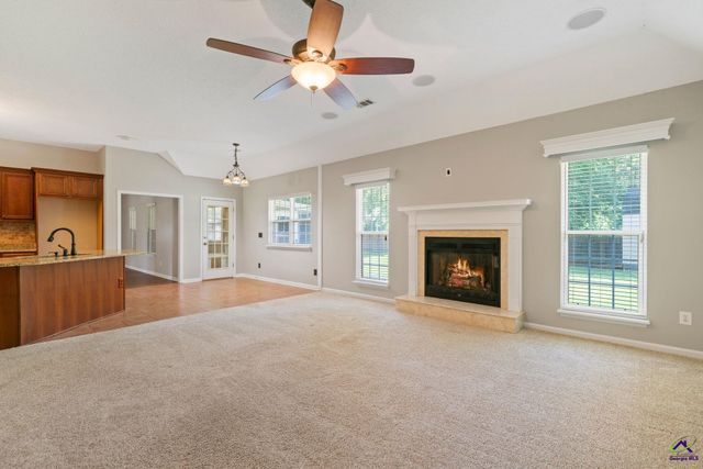 215 Red Bird Circle, Bonaire, GA 31005