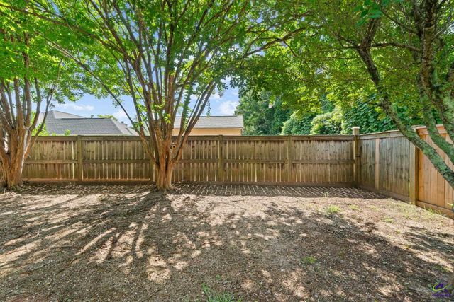 215 Red Bird Circle, Bonaire, GA 31005