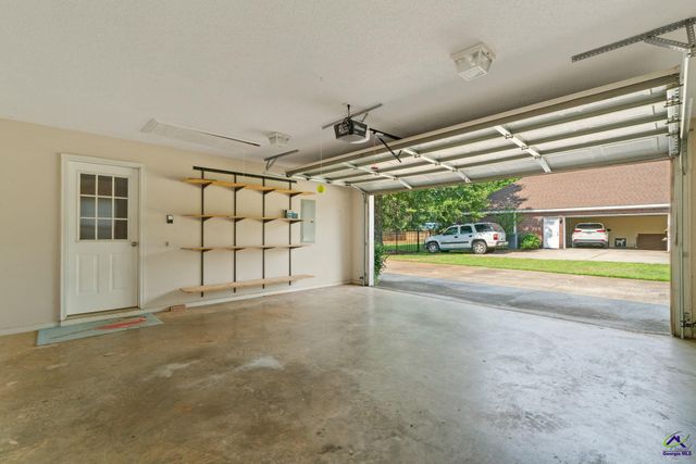 215 Red Bird Circle, Bonaire, GA 31005