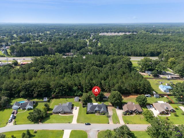 215 Red Bird Circle, Bonaire, GA 31005