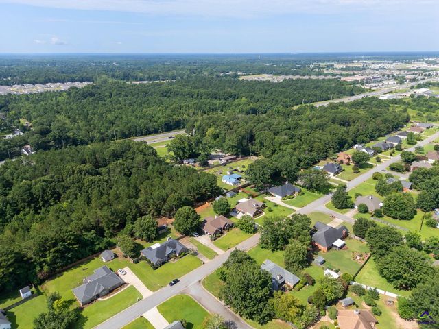 215 Red Bird Circle, Bonaire, GA 31005