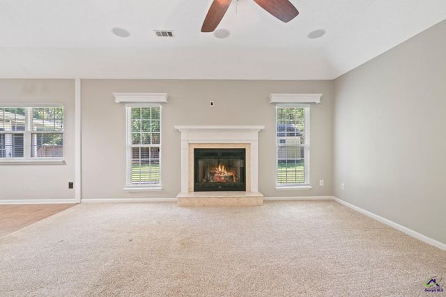 215 Red Bird Circle, Bonaire, GA 31005
