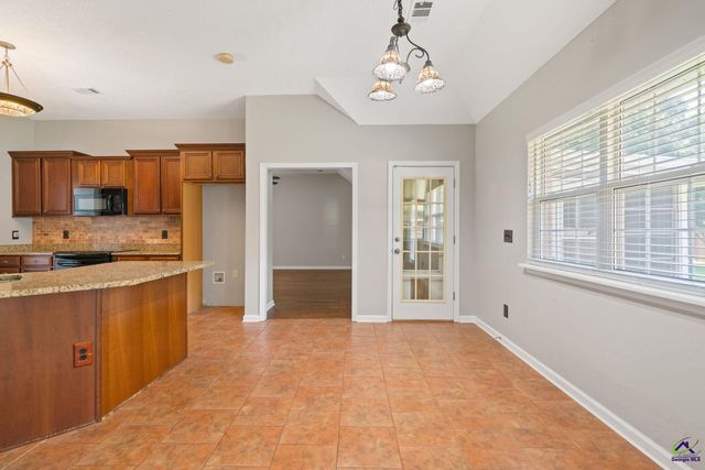 215 Red Bird Circle, Bonaire, GA 31005